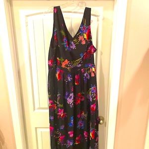 ModCloth black floral maxi dress 4X pockets!